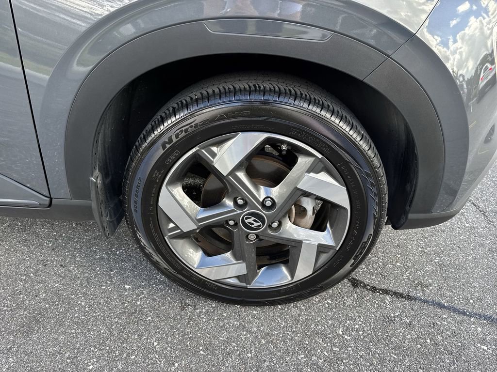 Used 2024 Hyundai Venue Limited image 59