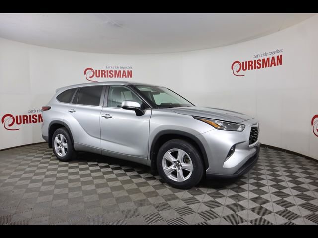 Used 2024 Toyota Highlander LE image 13