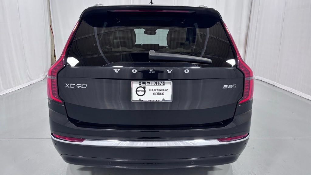 Certified 2025 Volvo XC90 B5 Plus AWD/4WD image 7