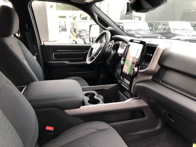 New 2026 RAM 3500 Big Horn AWD/4WD image 38