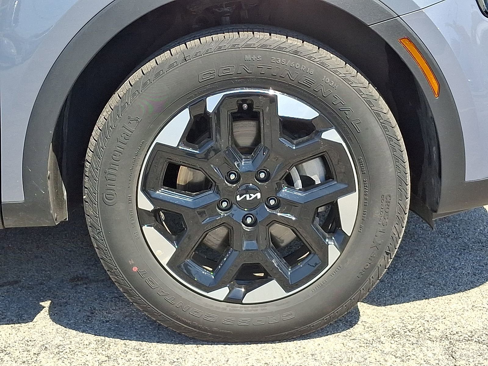 Used 2025 Kia Sorento S w/ Panoramic Sunroof Package image 9