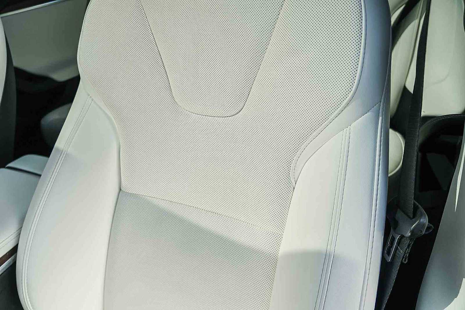 Used 2024 Tesla Model S AWD/4WD image 22