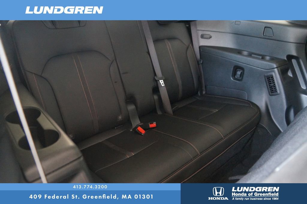 Used 2025 MAZDA CX-90 3.3 Turbo w/ Select Package image 32