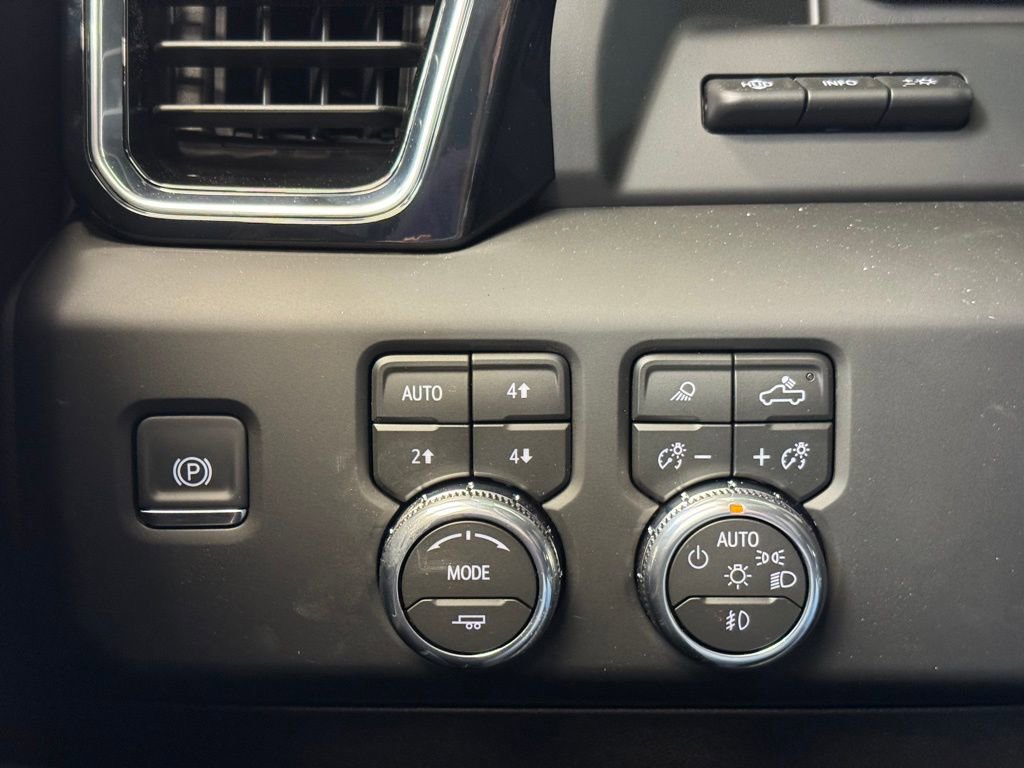 New 2026 GMC Sierra 3500 Denali w/ Technology Package image 30