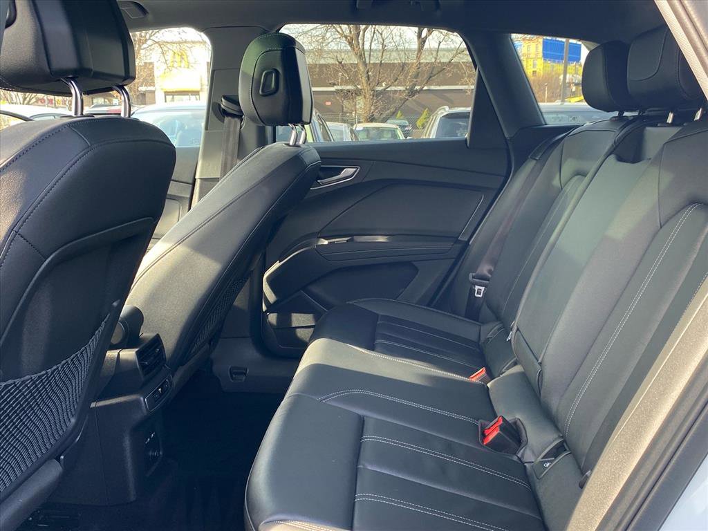 Used 2023 Audi Q4 e-tron Premium Plus w/ Premium Plus image 17
