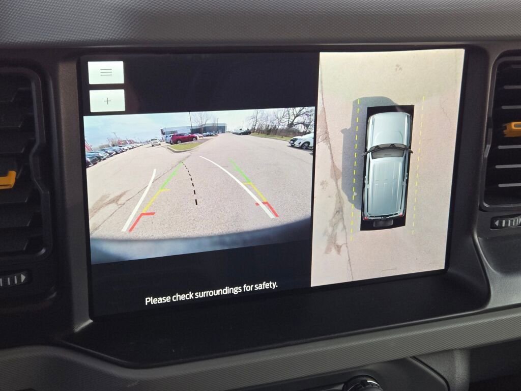 Used 2023 Ford Bronco Badlands image 29