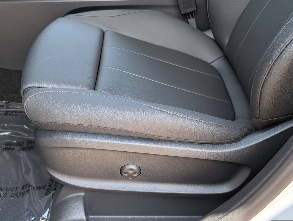 New 2026 Mercedes-Benz GLA 250 4MATIC image 23