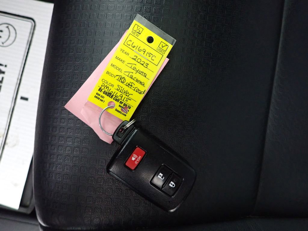 Used 2023 Toyota Tacoma TRD Off-Road w/ TRD Premium Off Road Package image 39