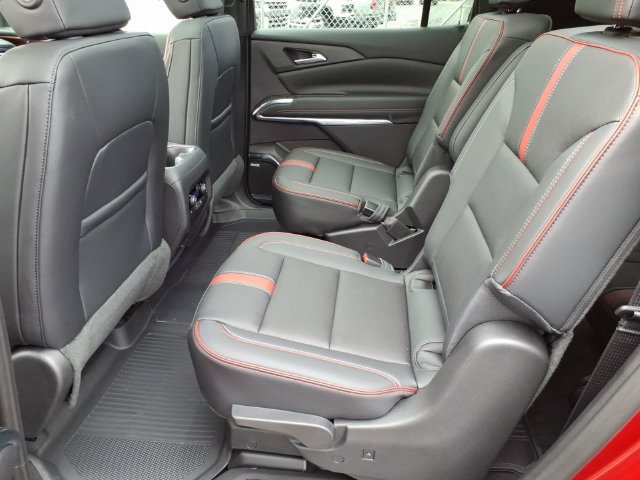 New 2027 Chevrolet Traverse RS w/ LPO, Floor Liner Package AWD/4WD image 9
