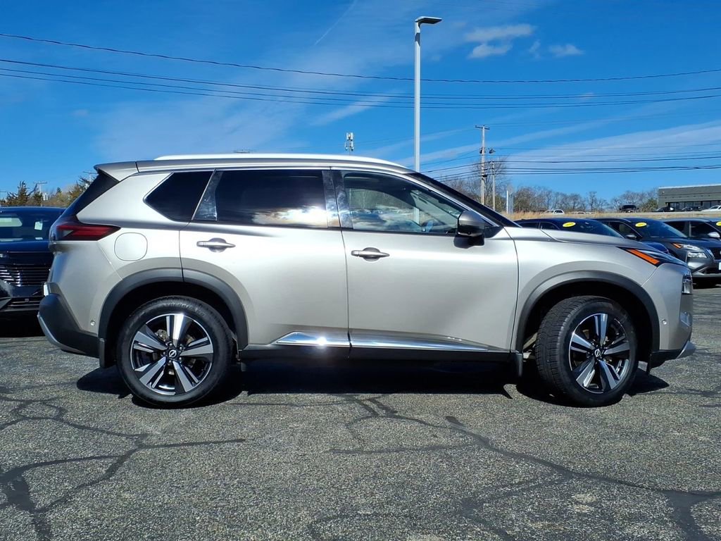 Certified 2023 Nissan Rogue Platinum w/ Platinum Premium Package image 2