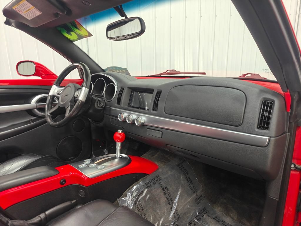 Used 2003 Chevrolet SSR w/ Preferred Equipment Group RWD image 22