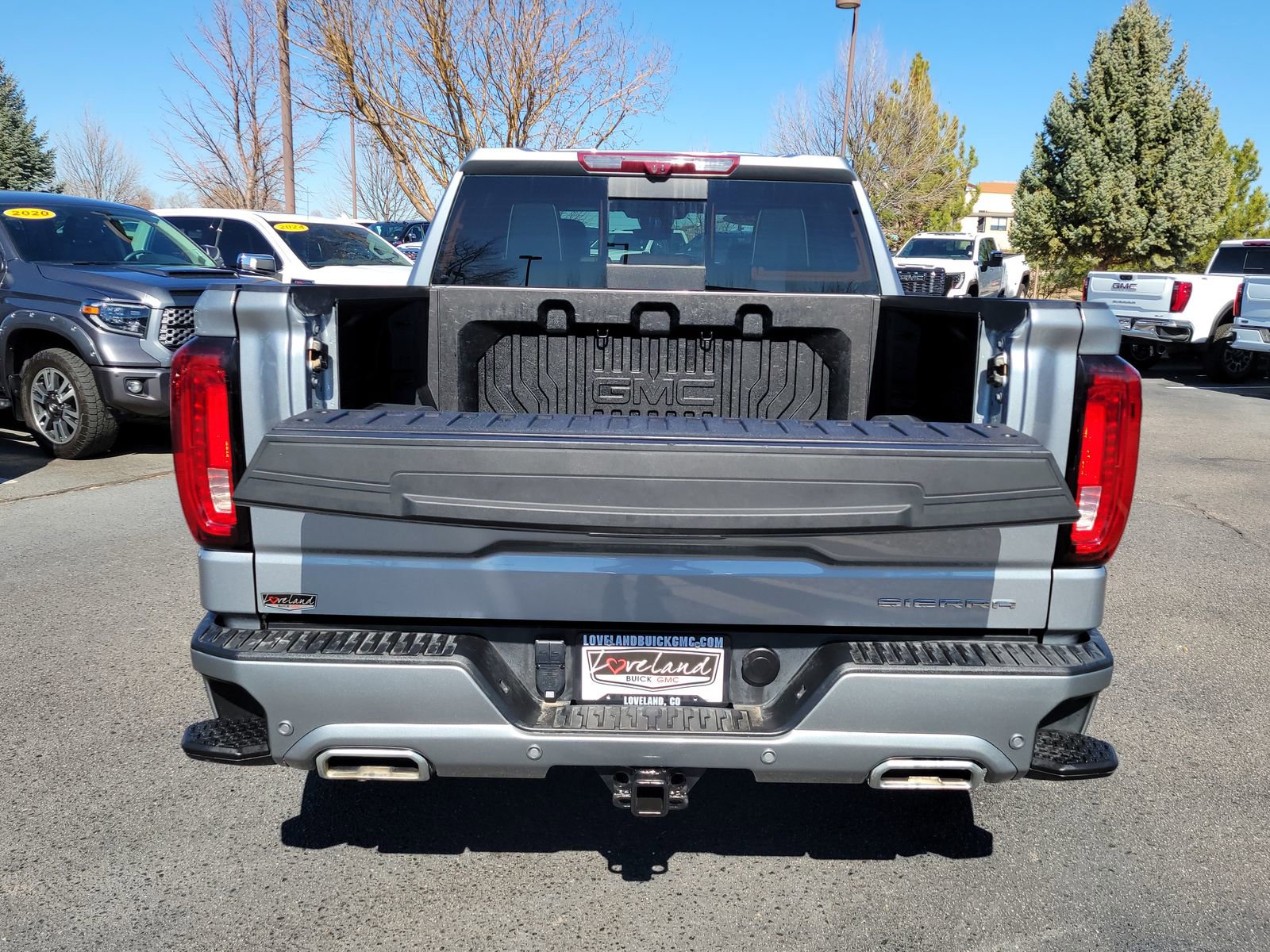 Used 2024 GMC Sierra 1500 Denali Ultimate AWD/4WD image 11