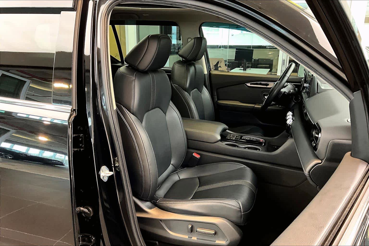 Used 2024 Honda Pilot Touring image 9