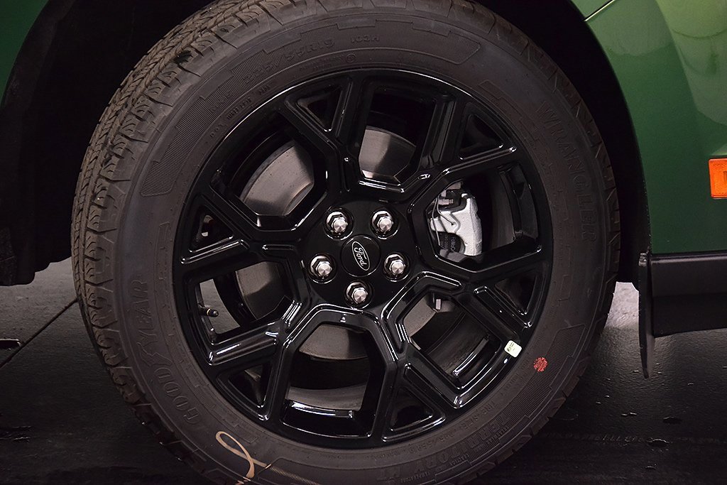 New 2025 Ford Maverick XLT w/ XLT Luxury Package image 11