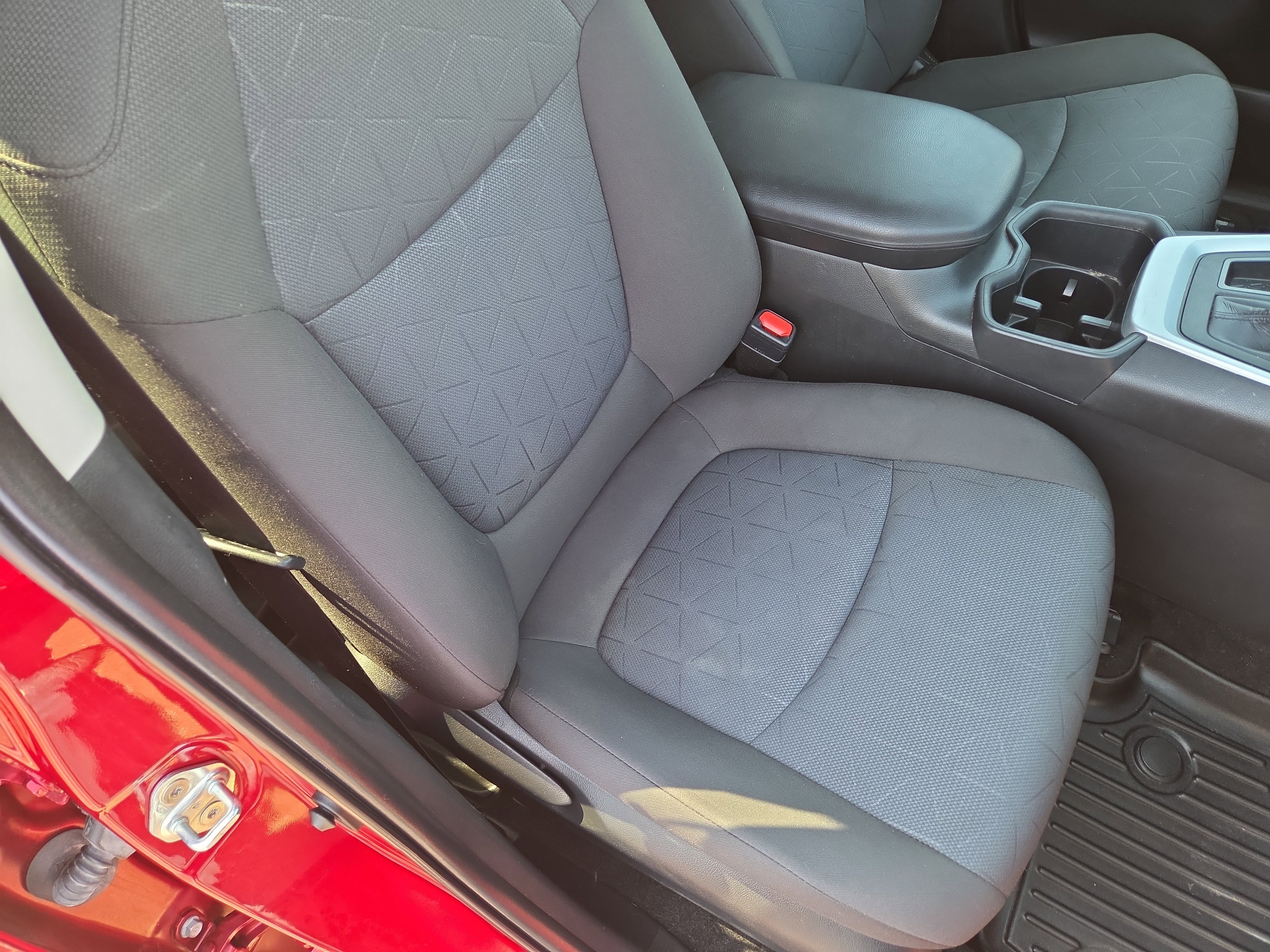 Certified 2022 Toyota RAV4 XLE w/ Convenience Package image 16