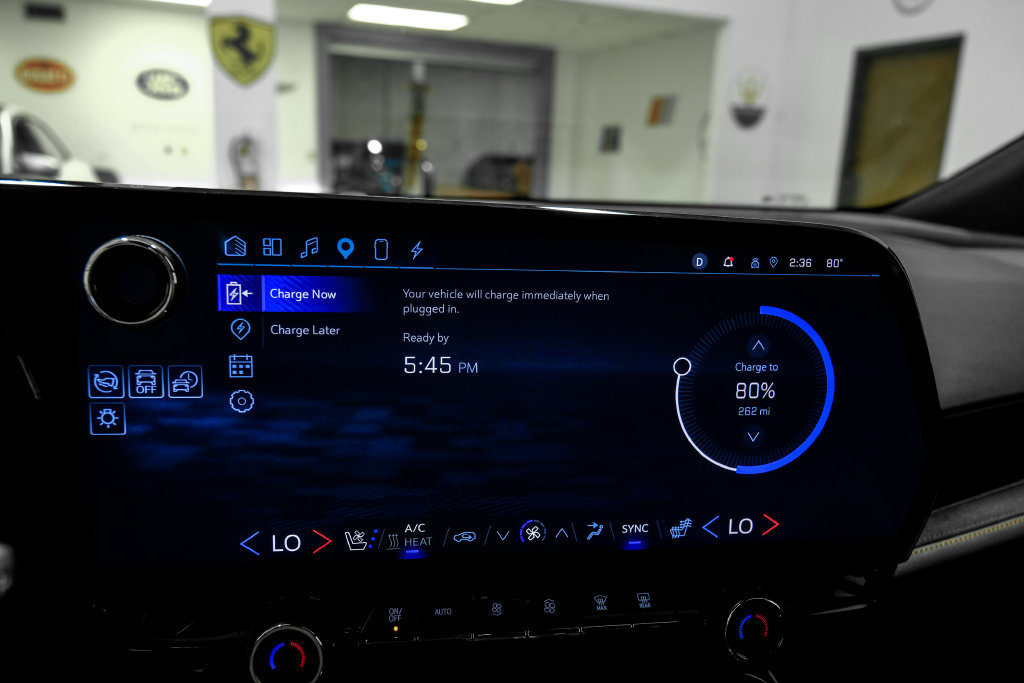Used 2024 Chevrolet Blazer EV RS RWD image 41
