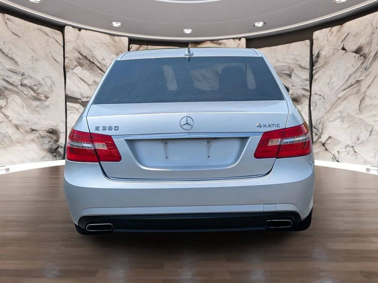 Used 2011 Mercedes-Benz E 350 4MATIC Sedan image 9
