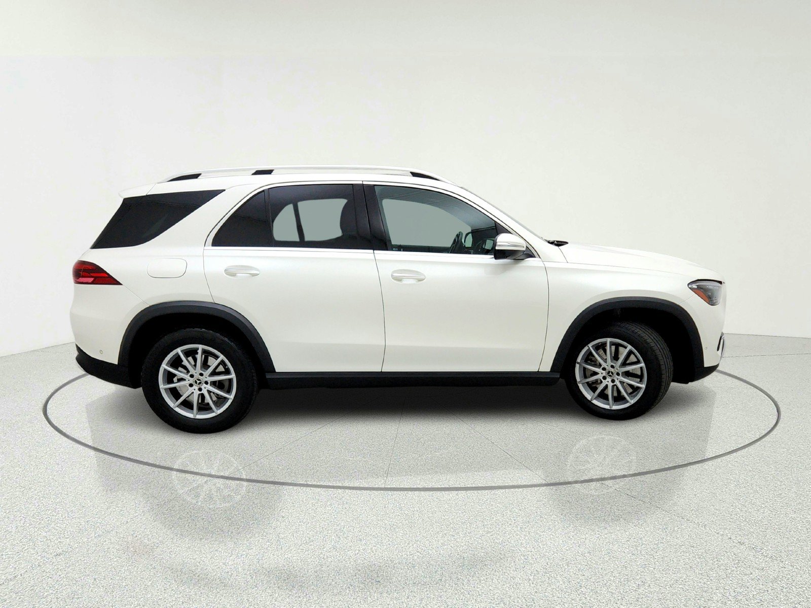 Used 2024 Mercedes-Benz GLE 450e 4MATIC image 7