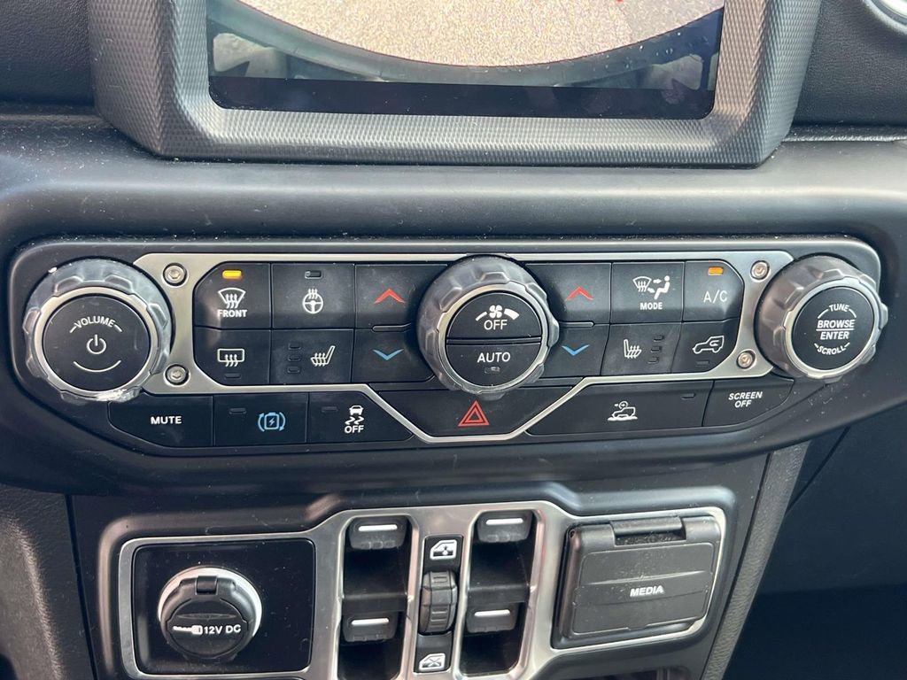 Used 2023 Jeep Wrangler Unlimited Sahara w/ Cold Weather Group image 31