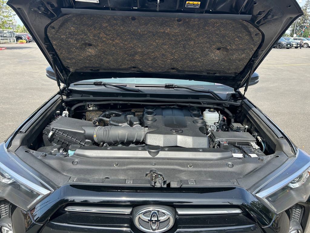Used 2024 Toyota 4Runner SR5 Premium w/ Moonroof Package AWD/4WD image 30