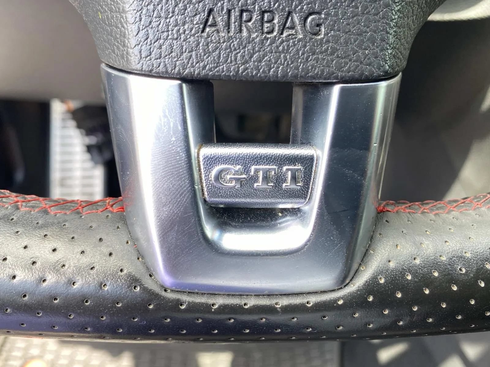 Used 2010 Volkswagen GTI 4-Door FWD image 30
