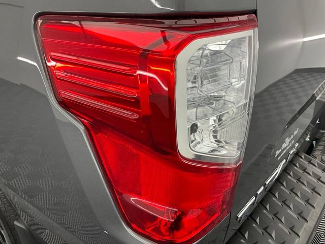 Used 2024 Nissan Titan SV AWD/4WD image 25