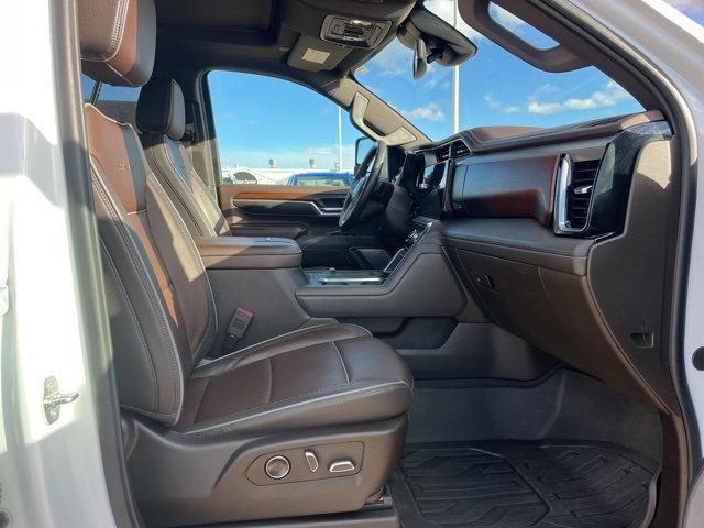 Used 2024 GMC Sierra 3500 Denali image 55