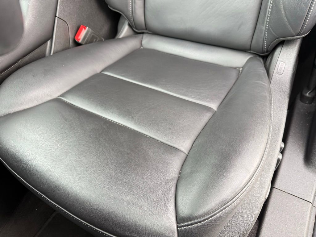 Used 2023 Cadillac XT4 Luxury w/ Cold Weather Package image 23