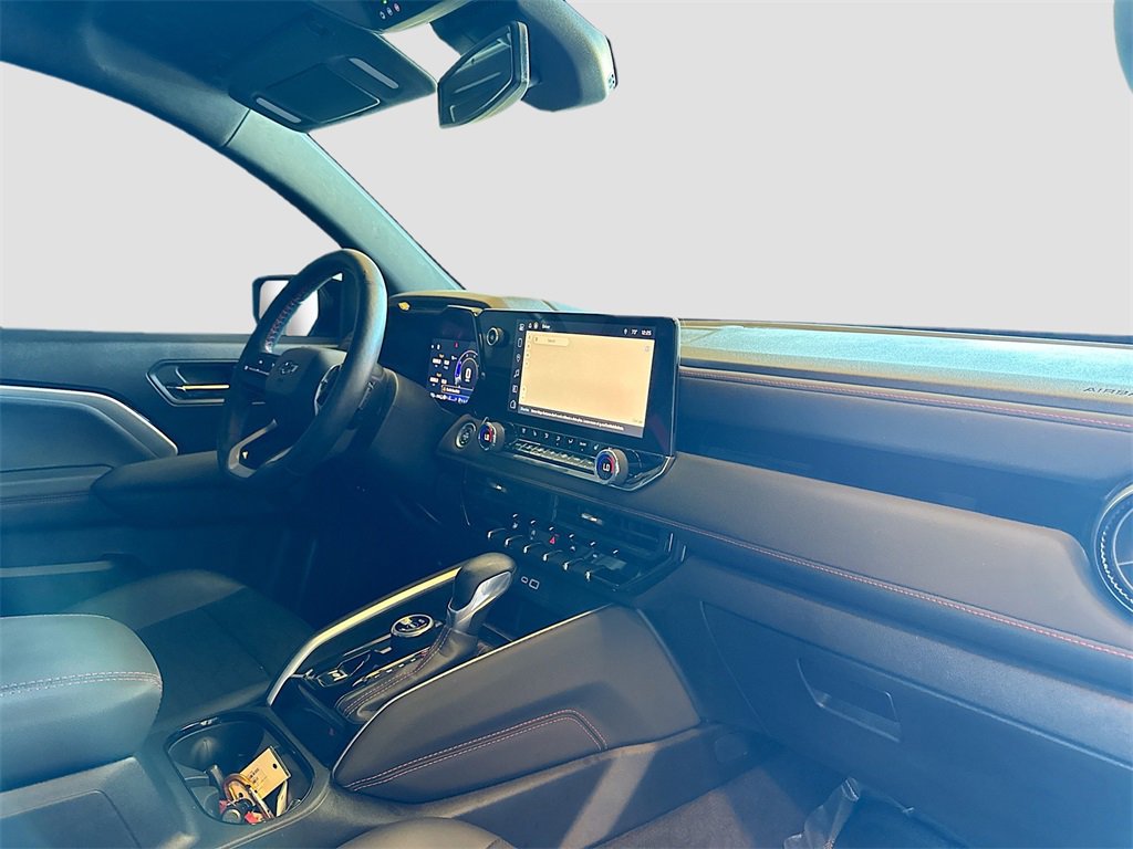 Used 2024 Chevrolet Colorado Z71 w/ Z71 Convenience Package 2 image 29