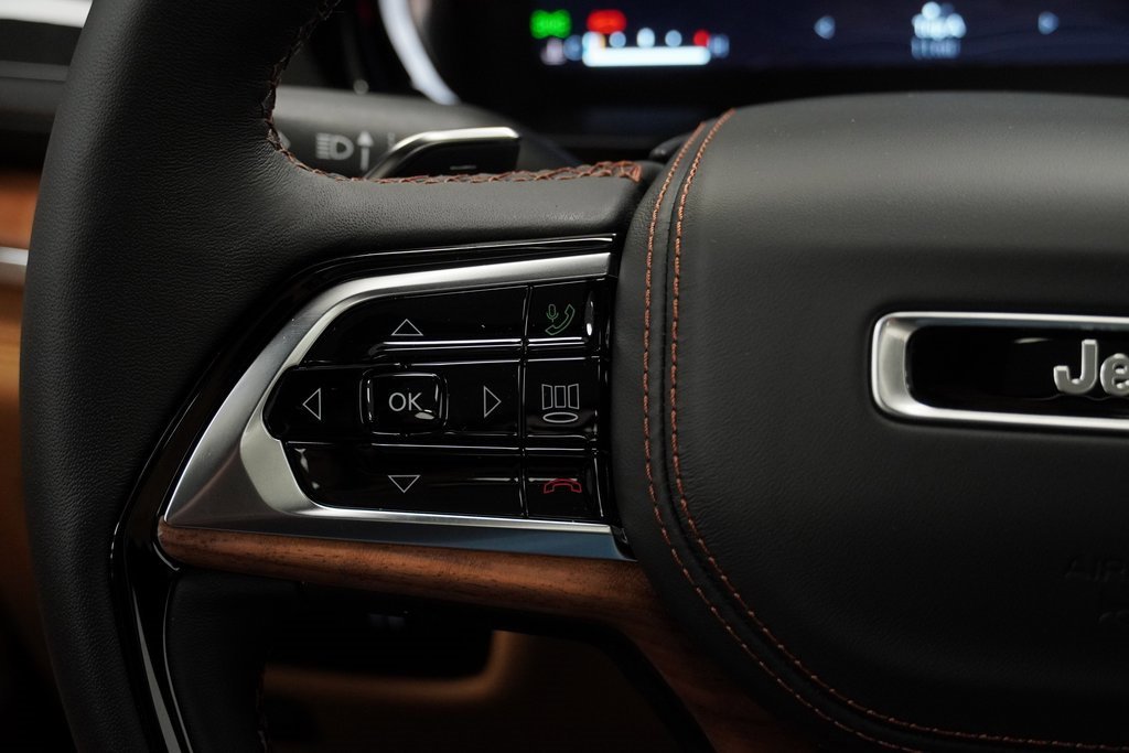 New 2025 Jeep Grand Cherokee Summit image 27