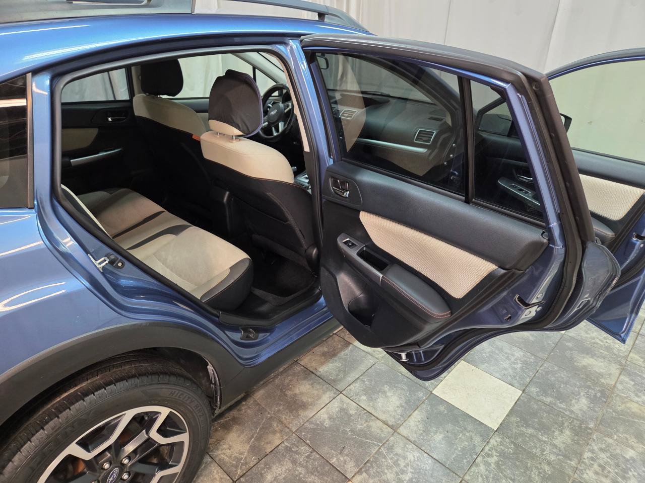Used 2017 Subaru Crosstrek 2.0i Premium AWD/4WD image 14