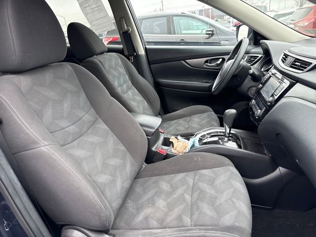 Used 2016 Nissan Rogue SV w/ SV Premium Package image 11