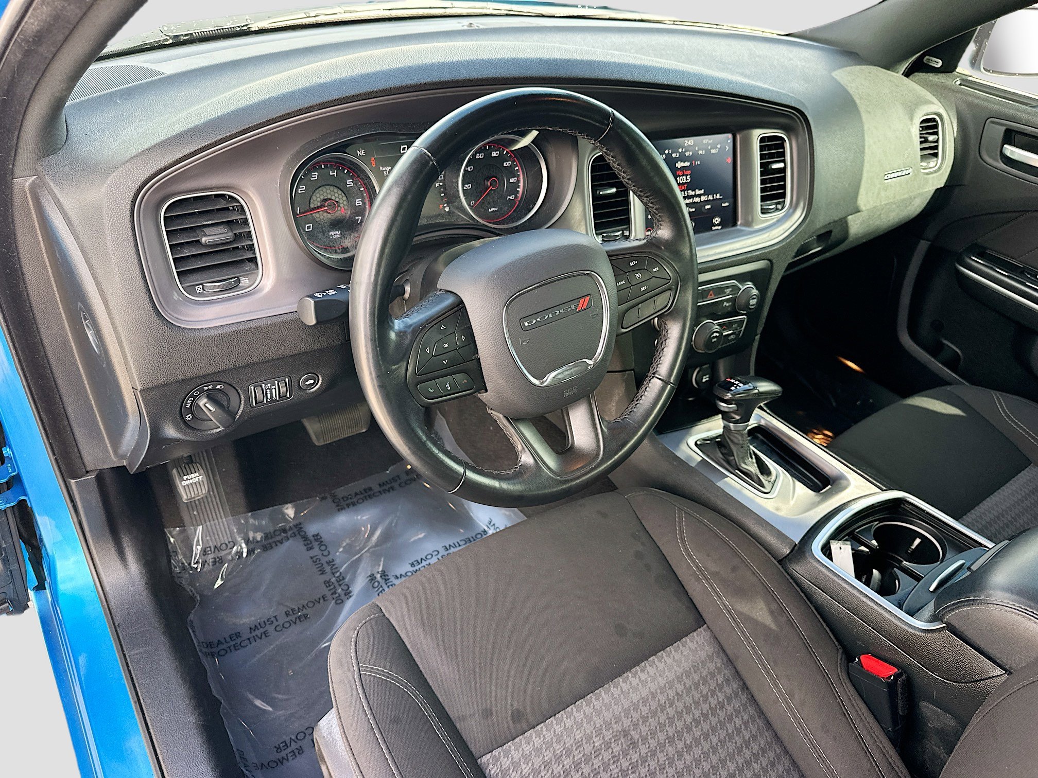 Used 2023 Dodge Charger SXT image 9