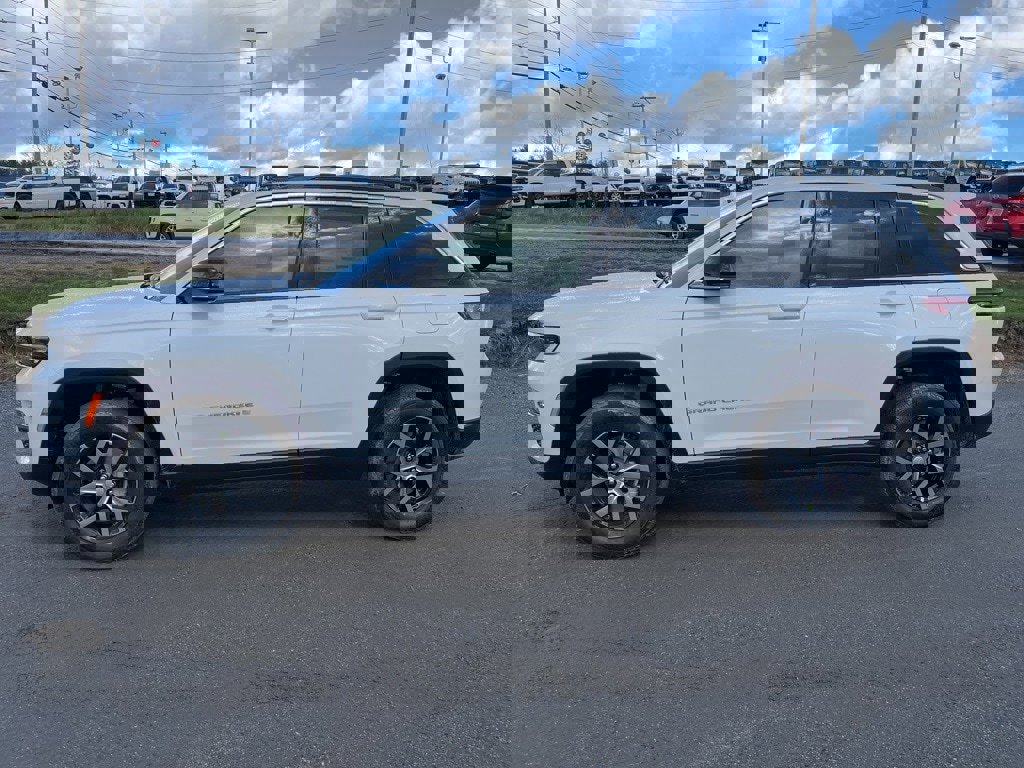 New 2025 Jeep Grand Cherokee Limited image 4