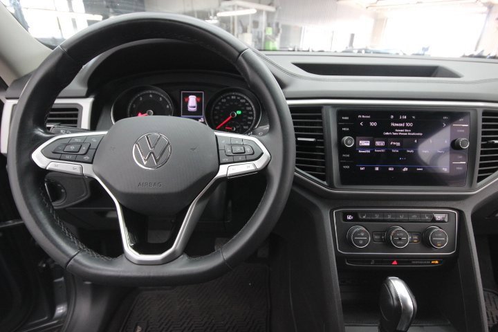 Used 2021 Volkswagen Atlas SE w/ Towing Package image 18