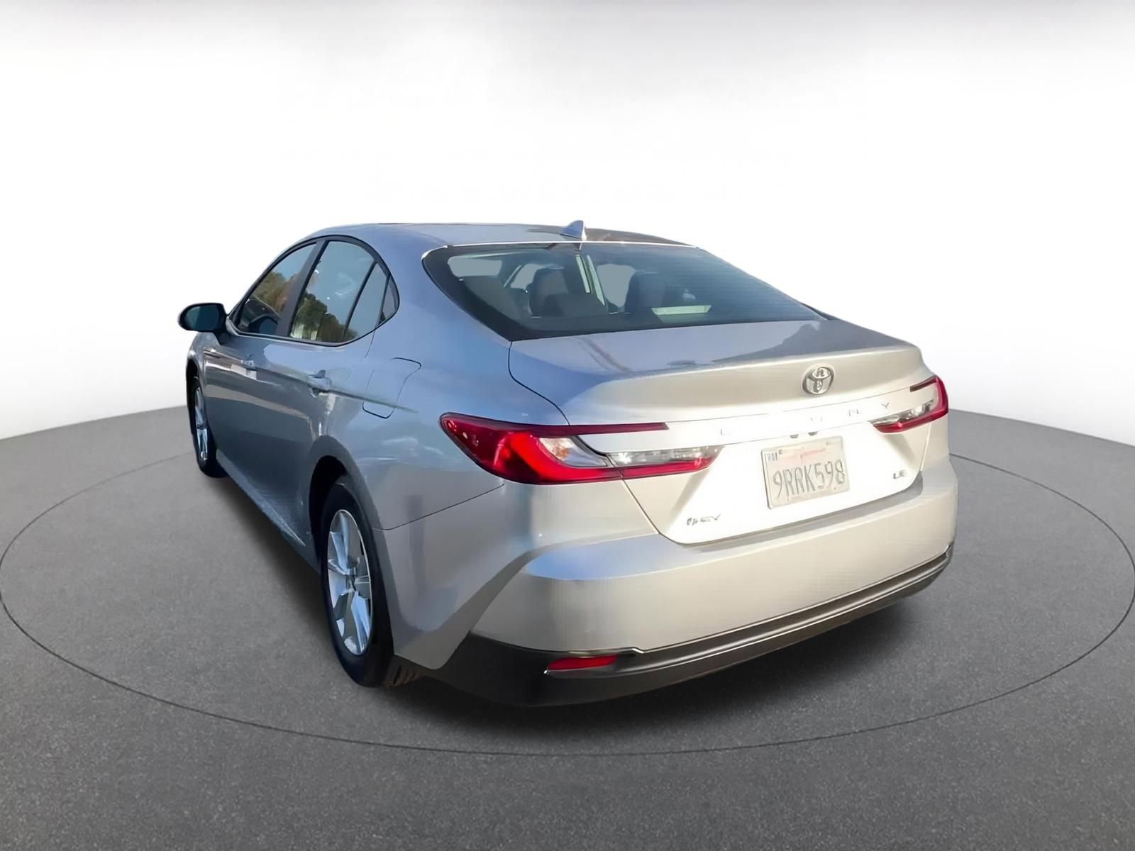 Used 2025 Toyota Camry LE image 11