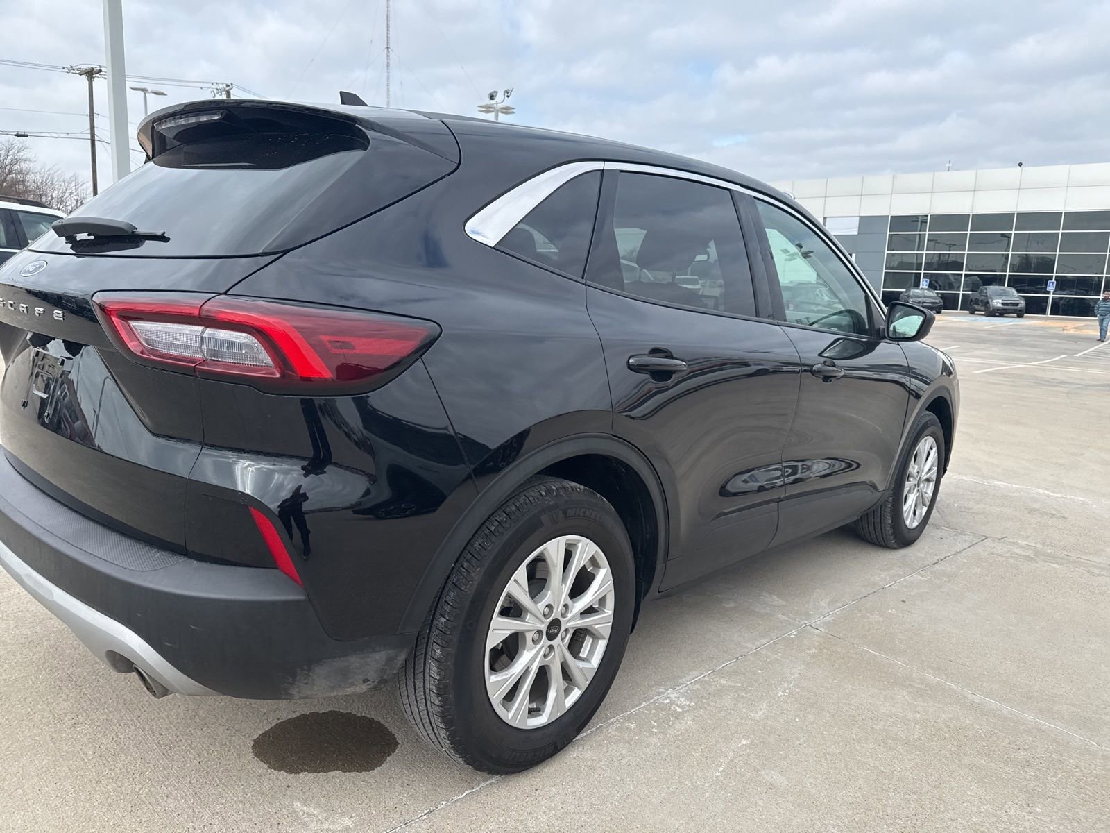 Used 2024 Ford Escape Active image 3