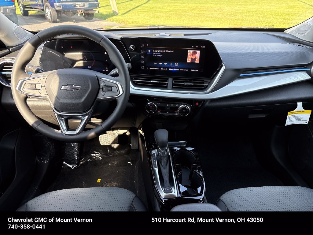 New 2026 Chevrolet Trax LT w/ Midnight Edition FWD image 16