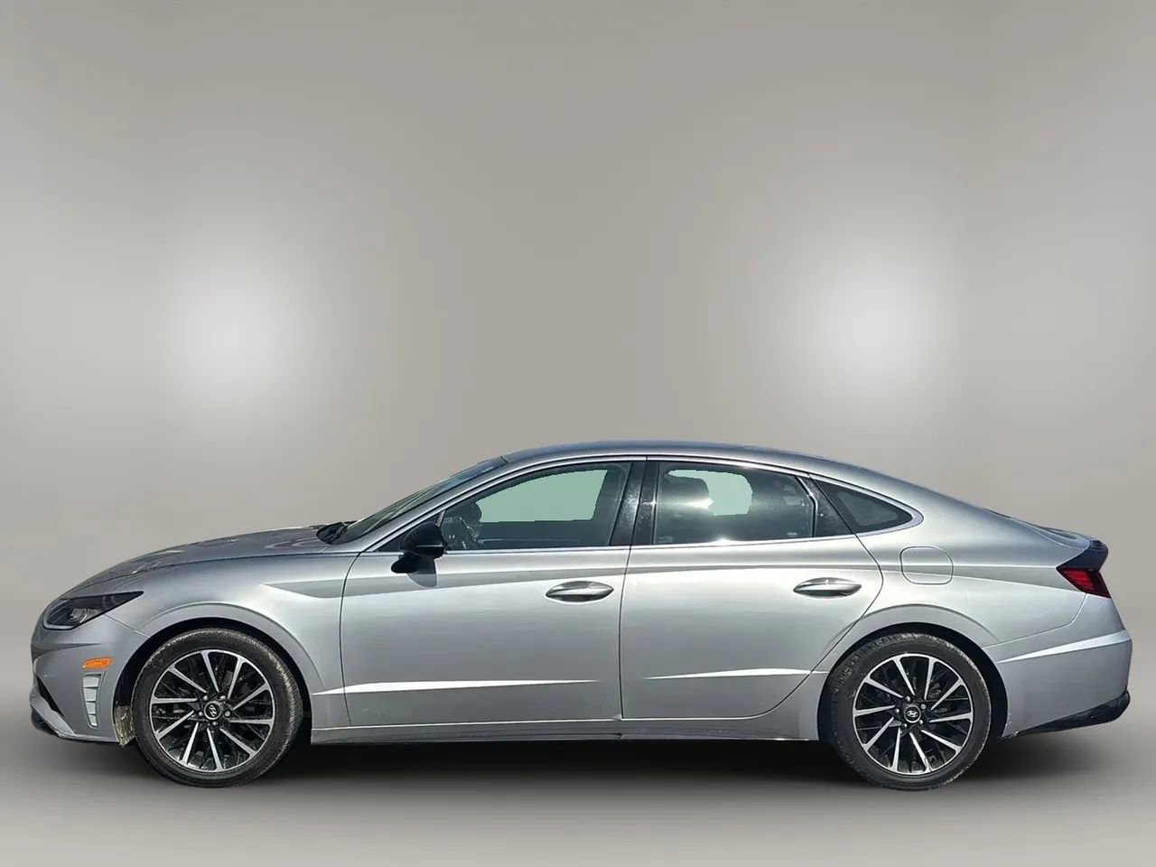Used 2020 Hyundai Sonata SEL Plus FWD image 2