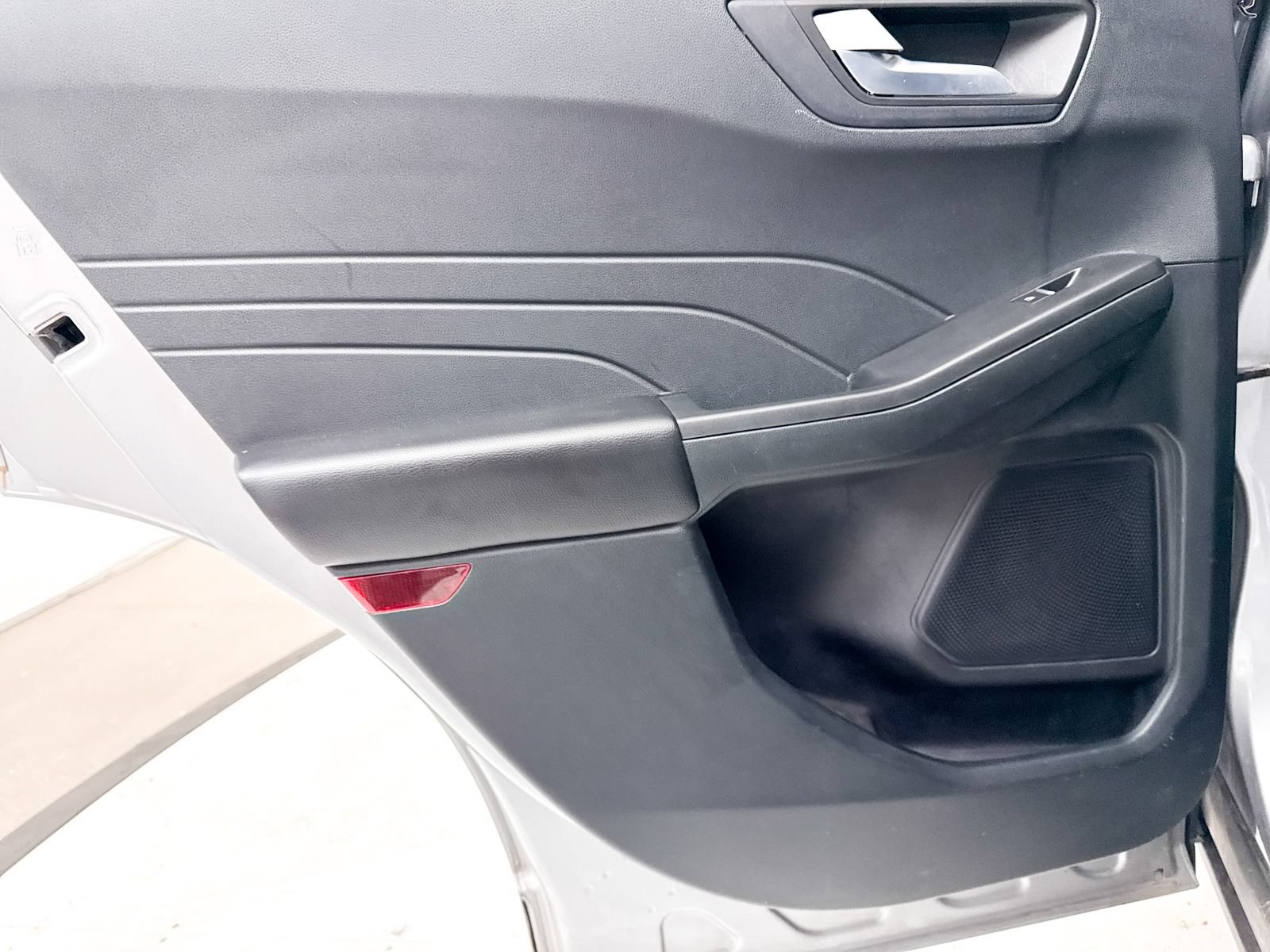 Used 2021 Ford Escape SE FWD image 24