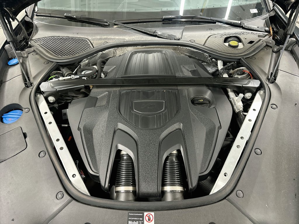 Certified 2025 Porsche Panamera image 32