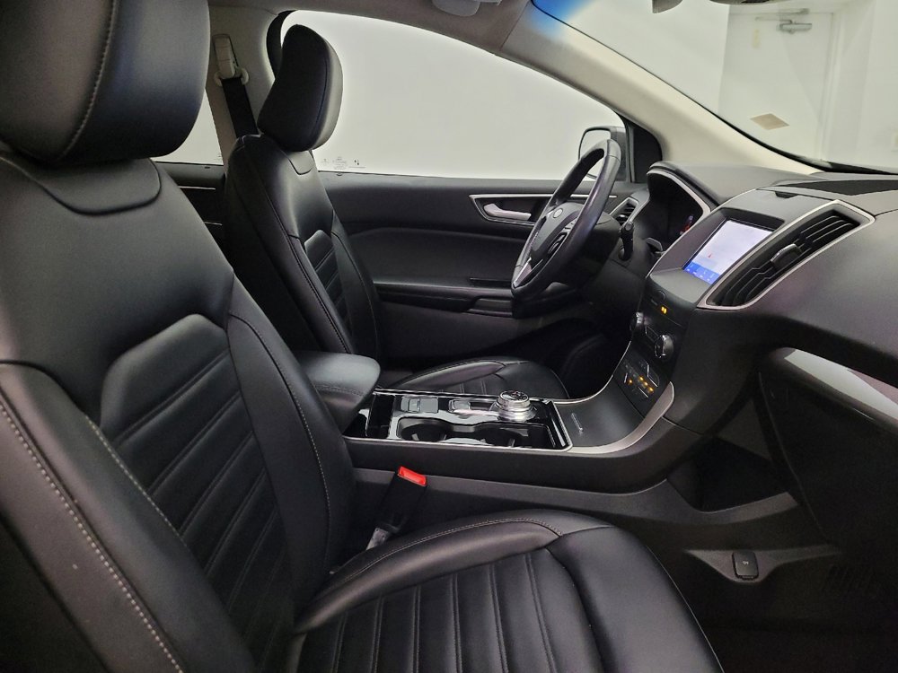 Used 2020 Ford Edge SEL image 21