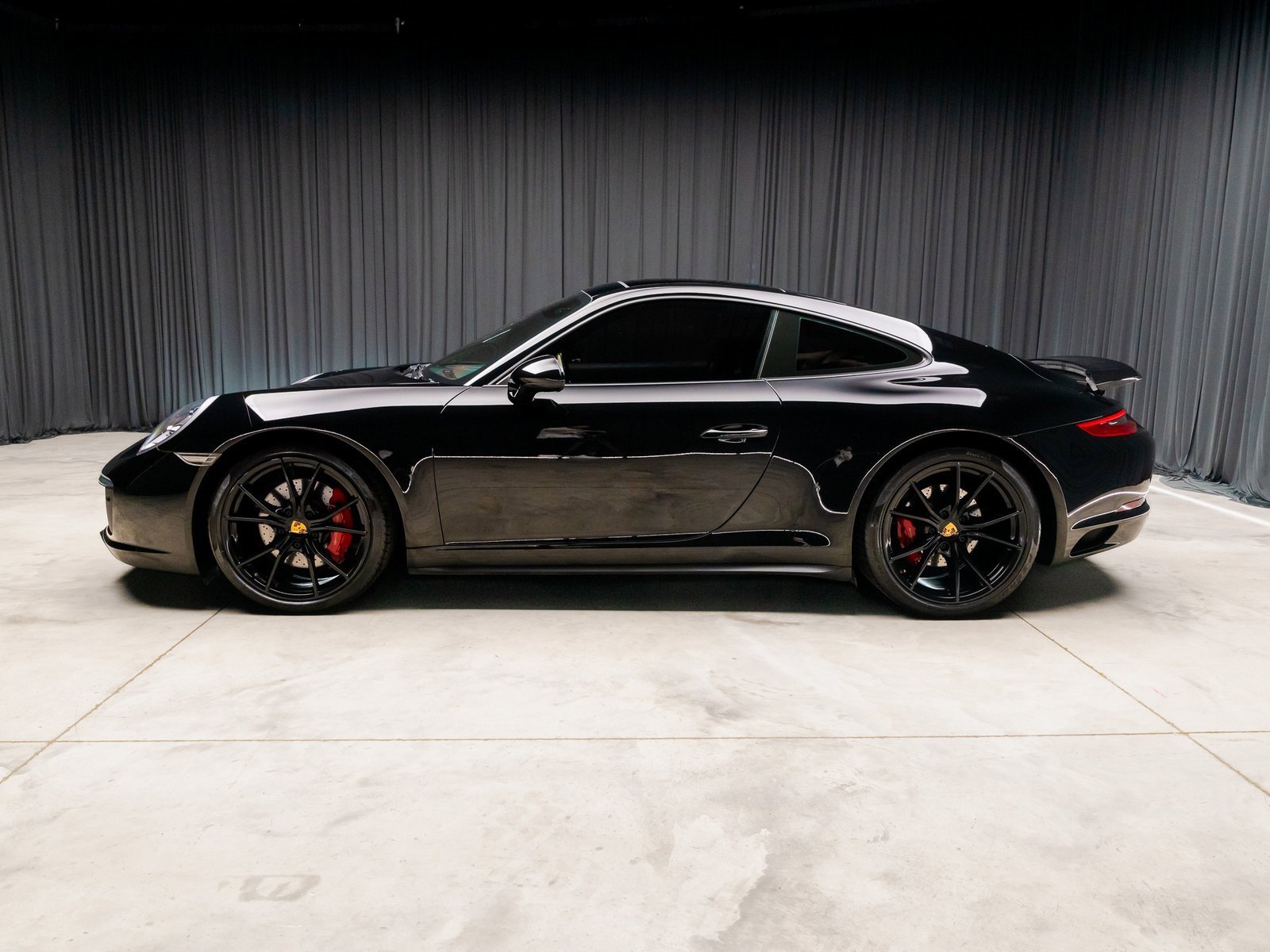 Used 2018 Porsche 911 Carrera 4S image 11