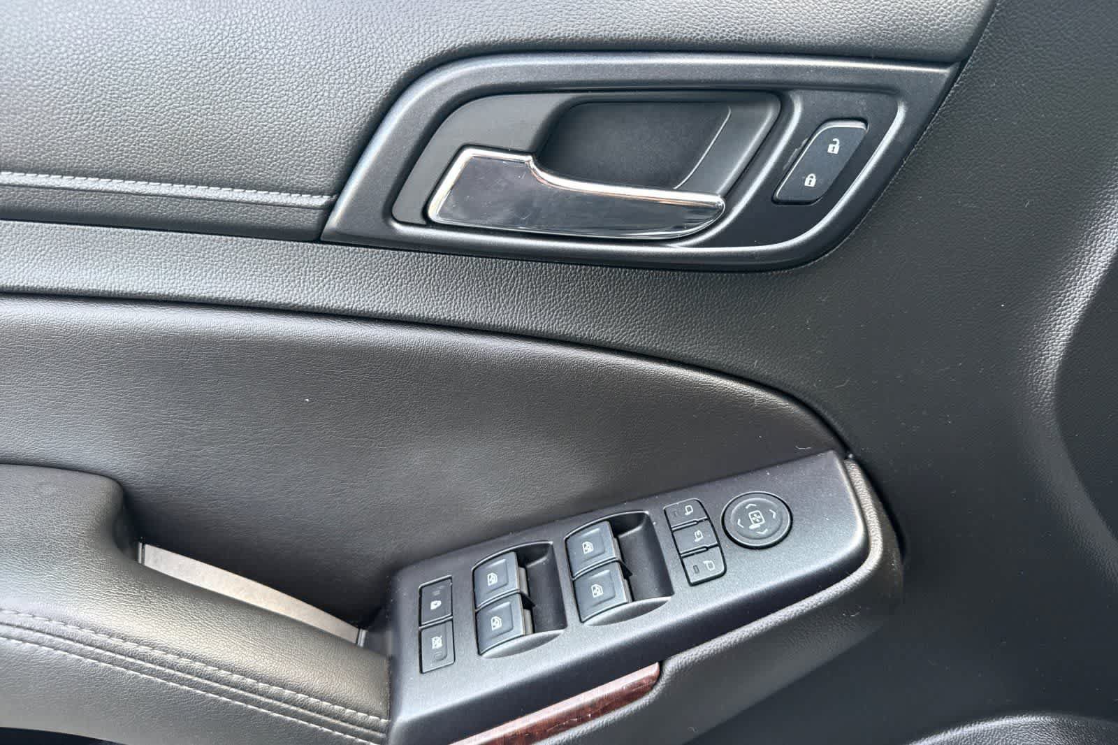 Used 2018 GMC Yukon SLT AWD/4WD image 12