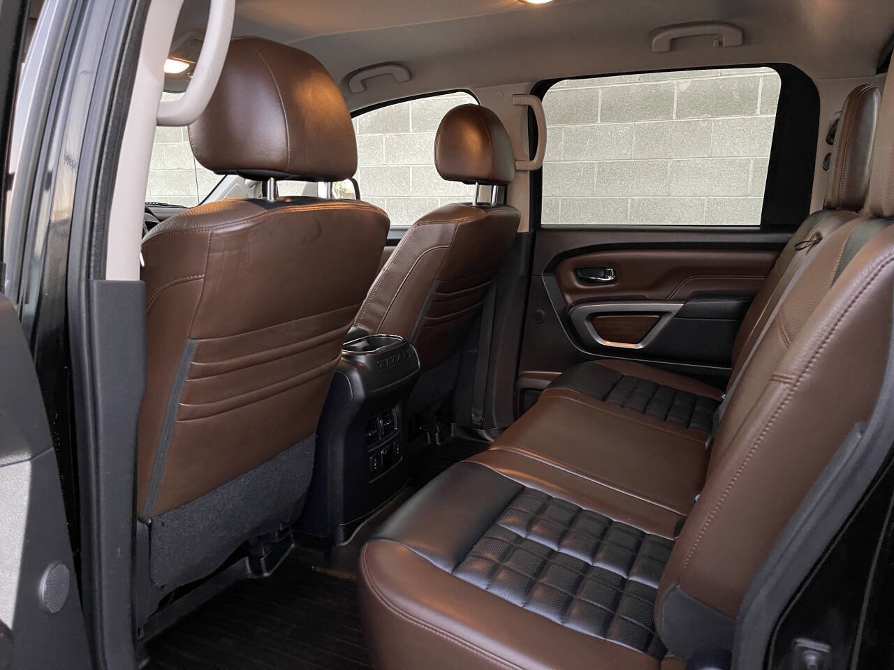 Used 2017 Nissan Titan Platinum Reserve image 17