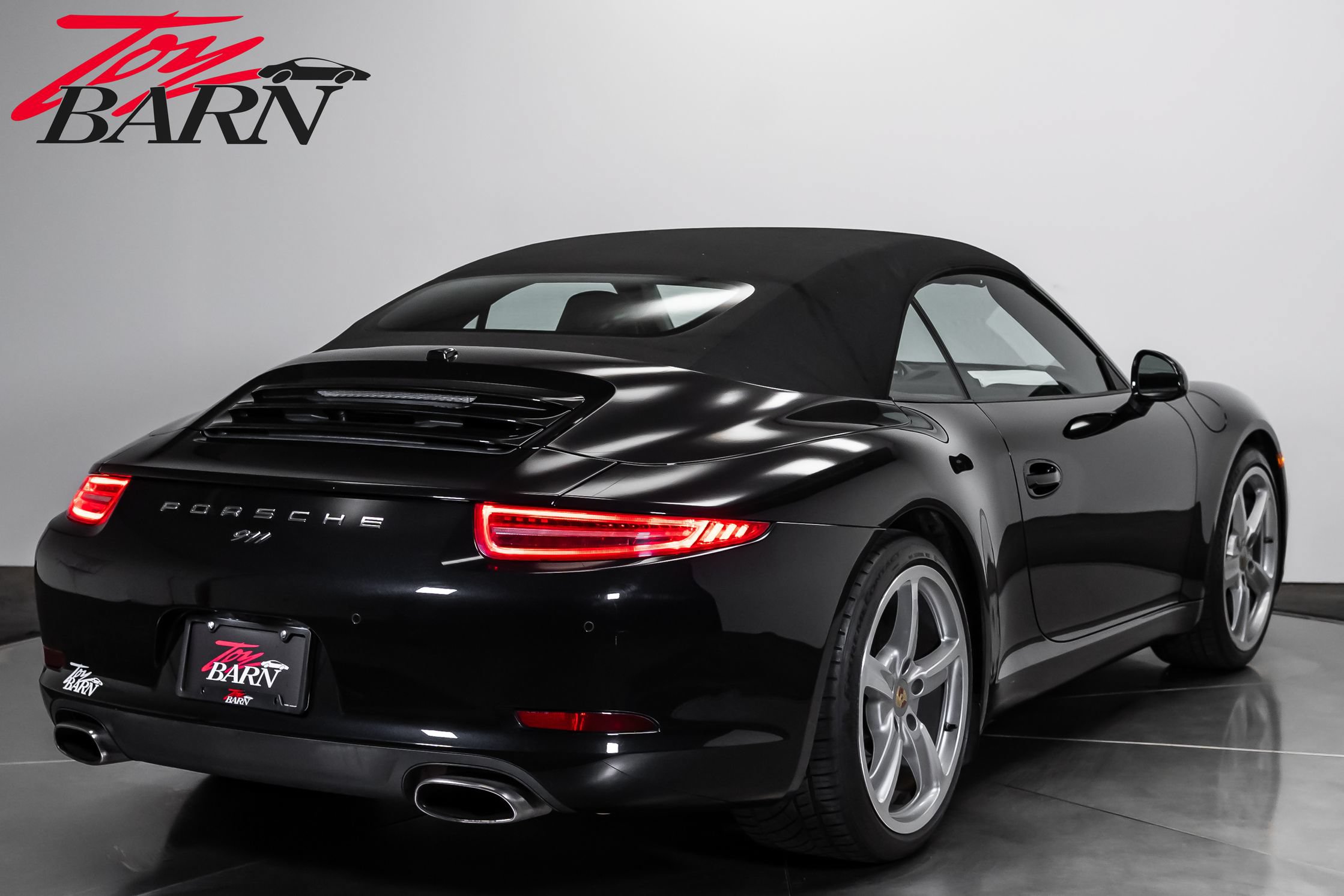 Used 2016 Porsche 911 Carrera Black Edition RWD image 13