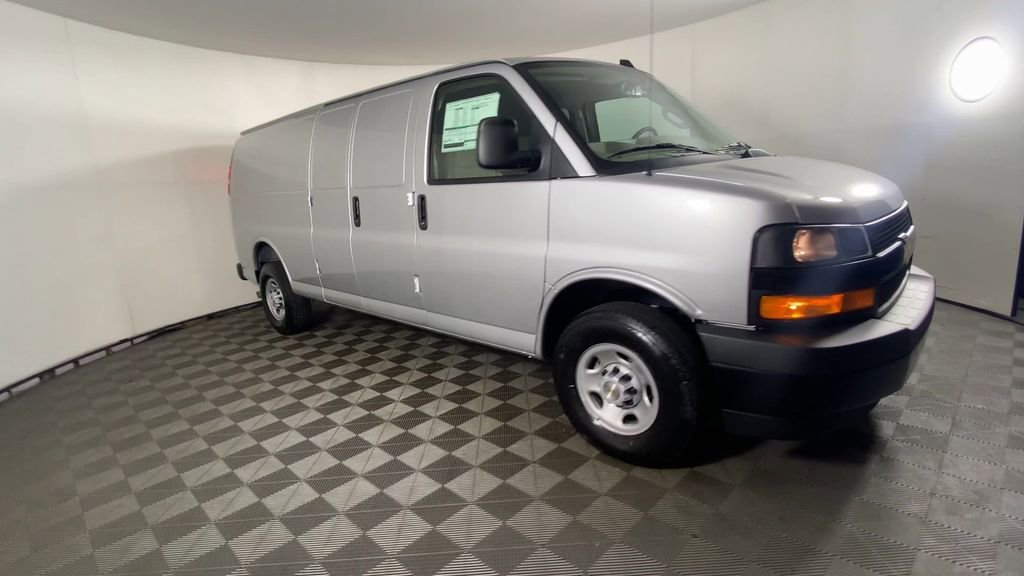 New 2025 Chevrolet Express 2500 Extended image 3