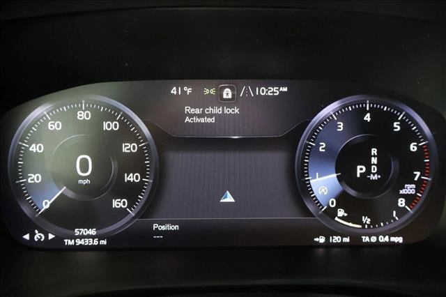 Used 2021 Volvo XC40 T5 R-Design image 14