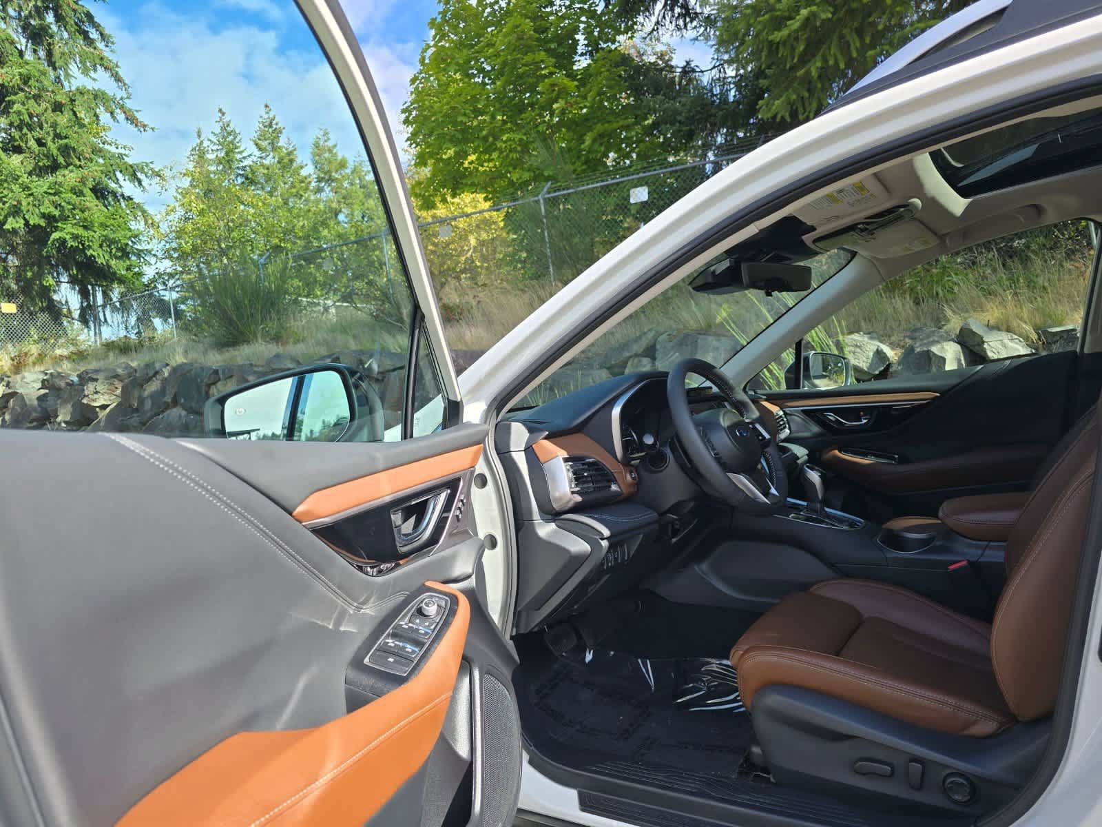 Certified 2025 Subaru Outback Touring AWD/4WD image 22
