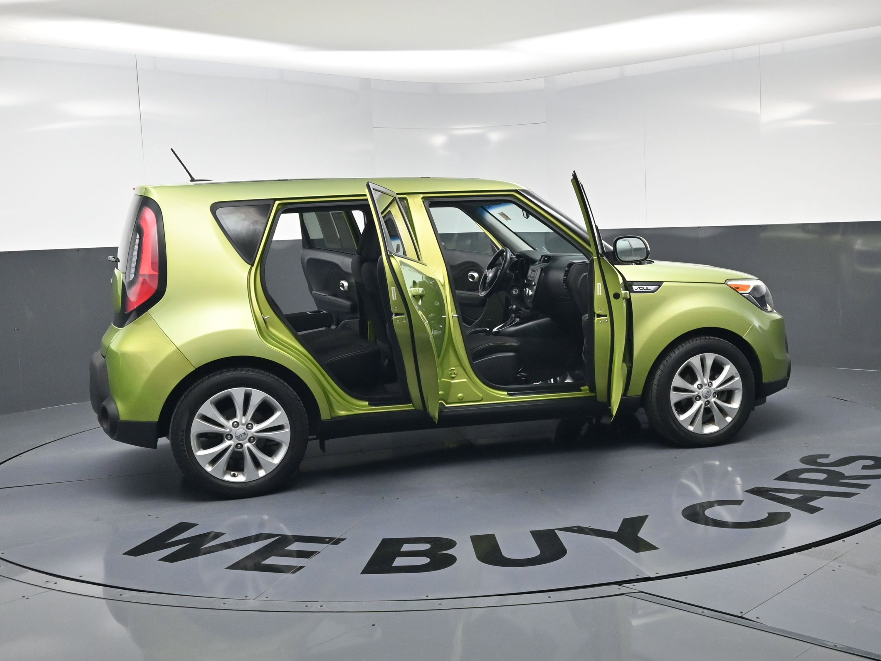 Used 2015 Kia Soul + image 26